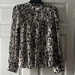 Banana Republic Leopard Print Long Sleeve Women's Blouse